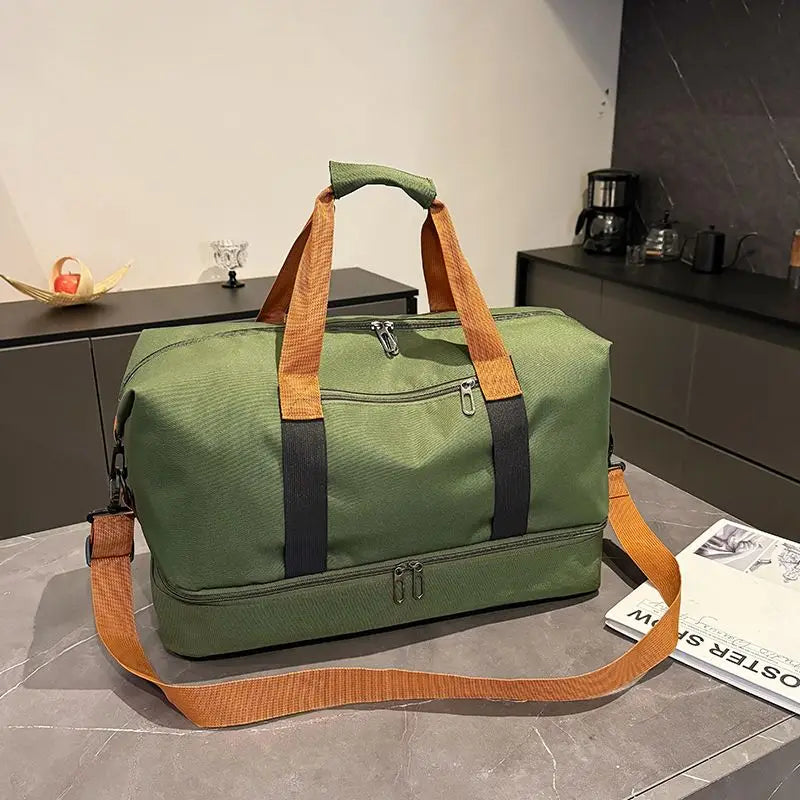 The Packt Weekender travel duffel bag in Green