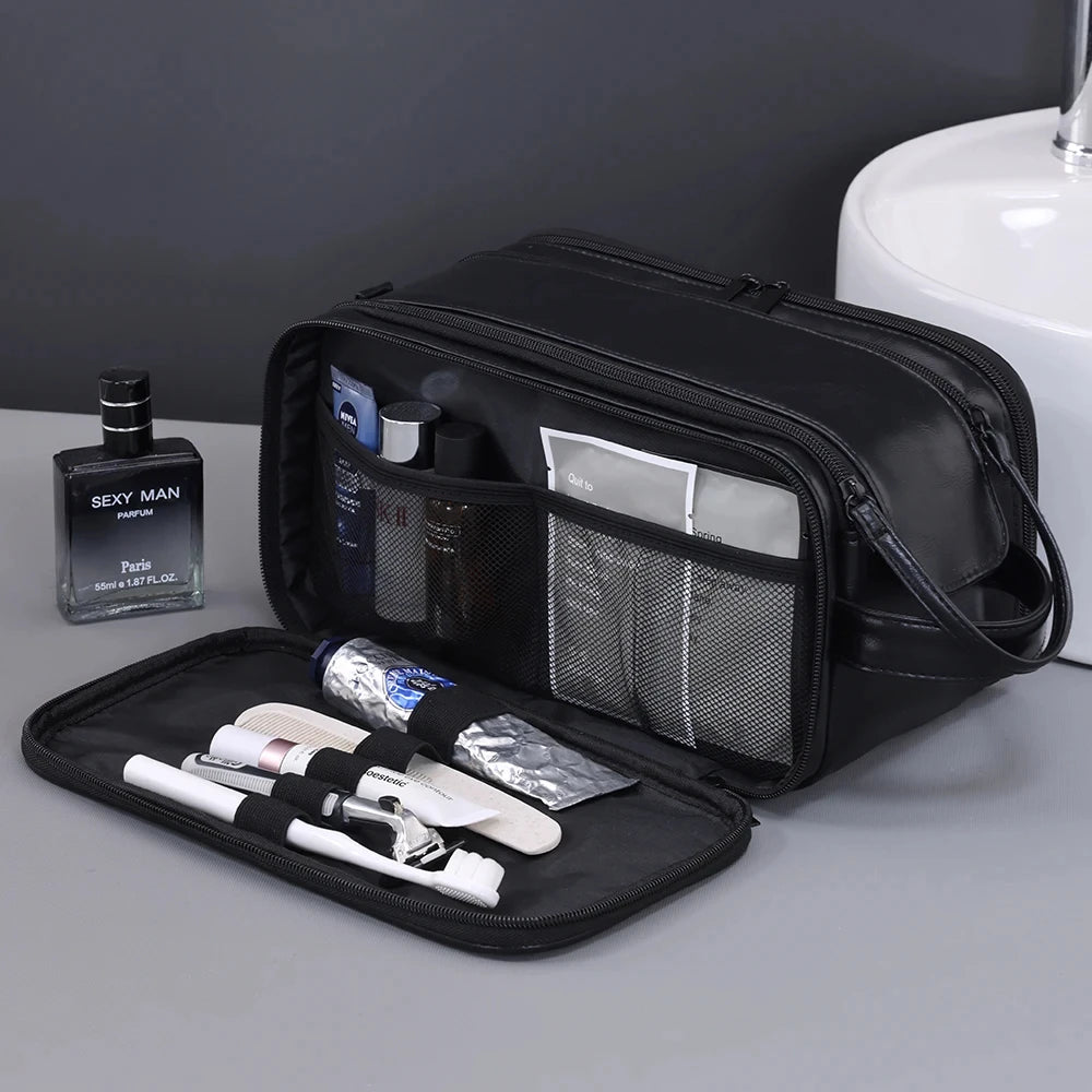 The Packt Kit water-resistant PU exterior — wipeable surface detail